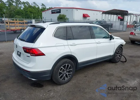2021 Volkswagen Tiguan 2.0T Se/2.0T Se R-Line Black/2.0T Sel z USA, uszkodzony, nr VIN 3VV2B7AX5MM057743